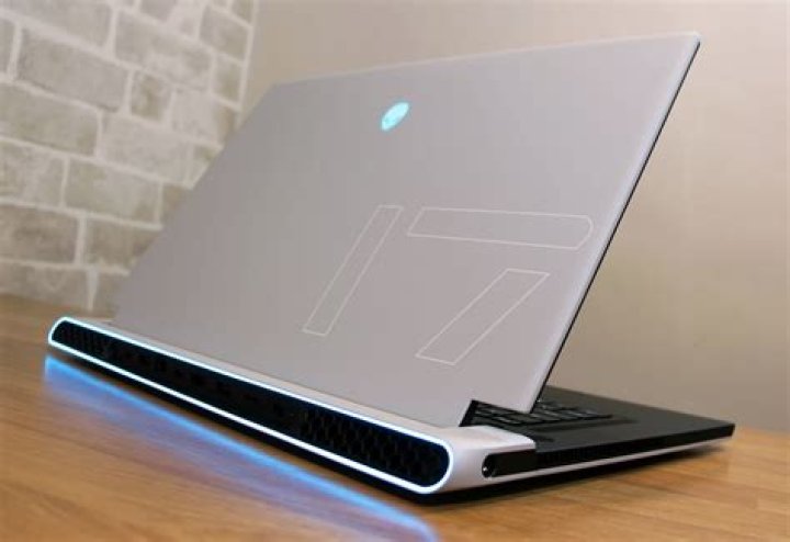 Alienware x17
