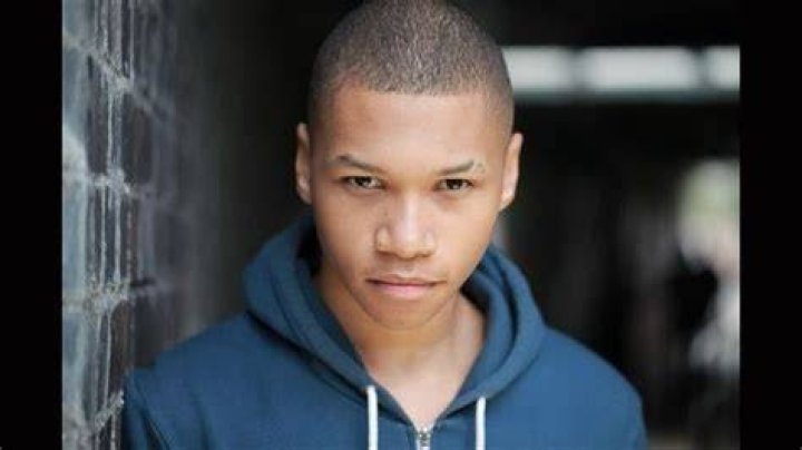 
Arrow/Flash Crossover Series Casts Mysterious Hero Role, Is It Cyborg?