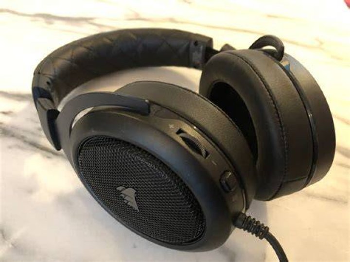 Corsair HS50 Gaming Headset Review