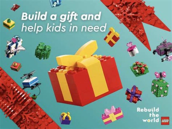 Give World Key in LEGO Fortnite