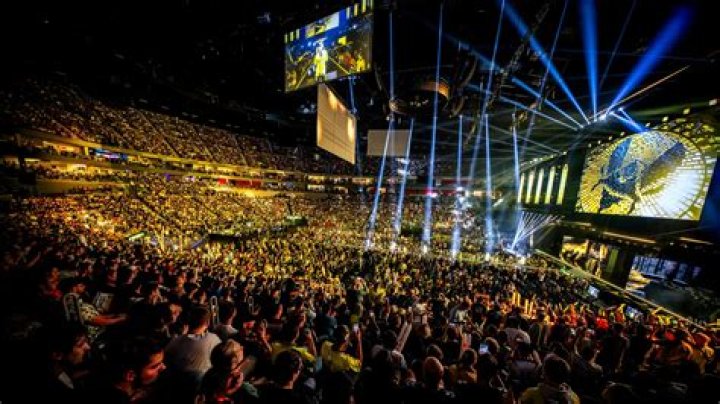 Image for Major Counter-Strike tournament is eerily quiet without a crowd