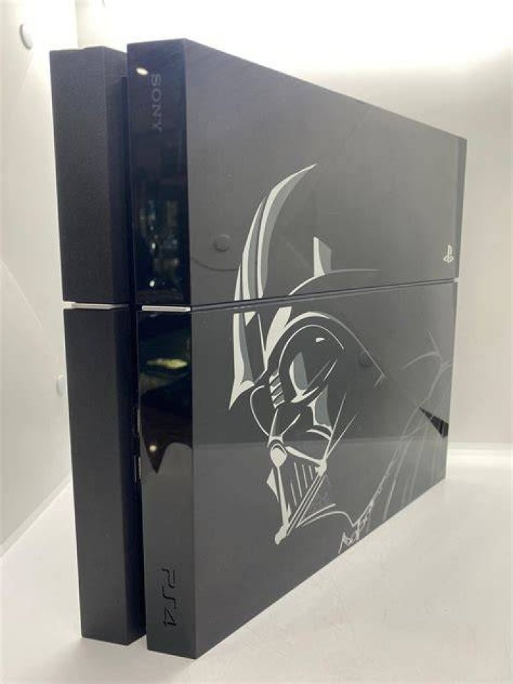 
Sony Reveal Special Edition Darth Vader PS4