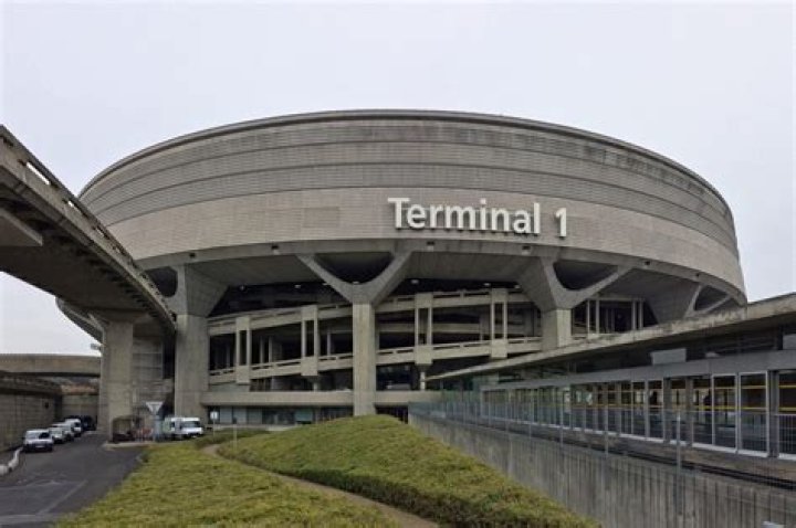 Terminal 1