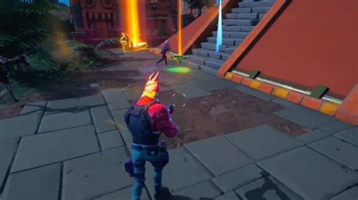What does the Crown mean in Fortnite?