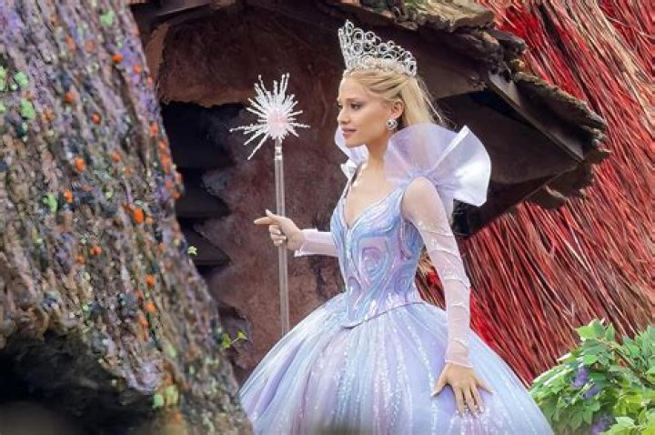 where to find Glinda the Witch wacky wizards roblox